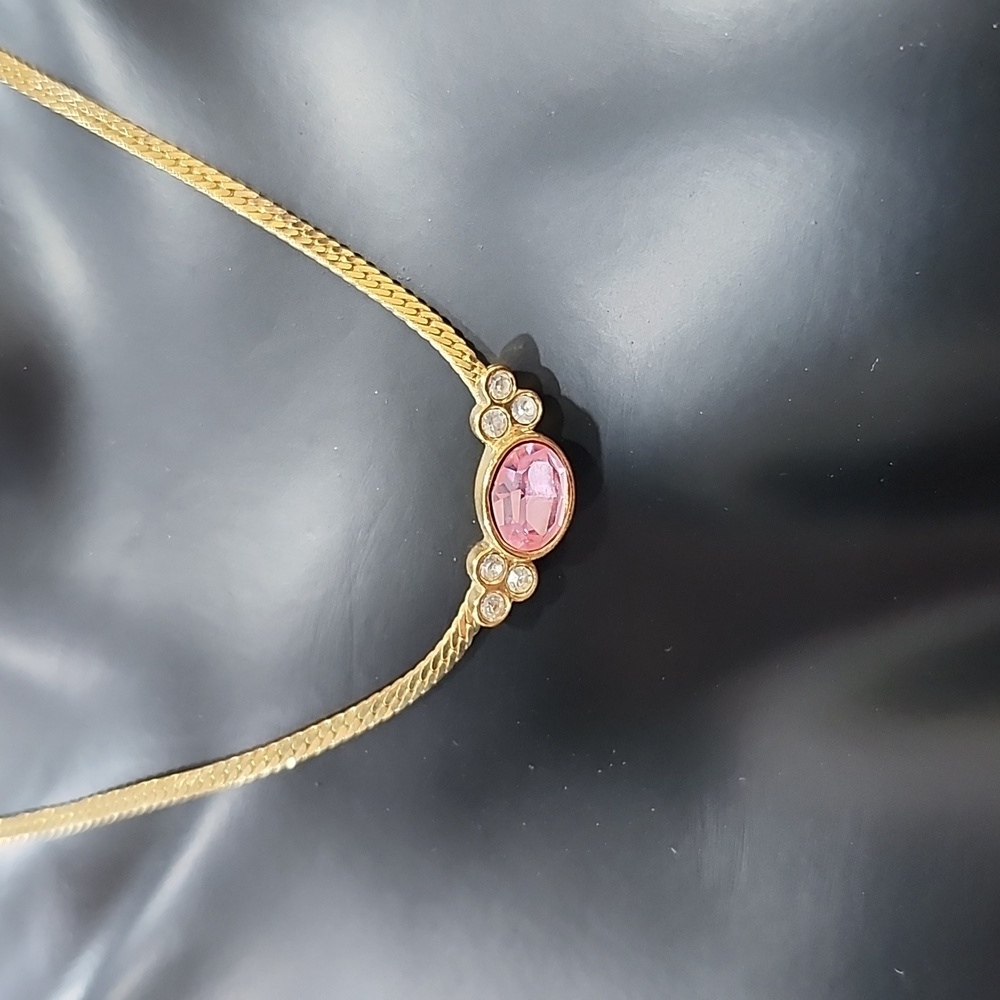VINTAGE AVON GOLD with PINK and CLEAR RHINESTONES NECKLACE and EARRINGS SET - Picture 2 of 5